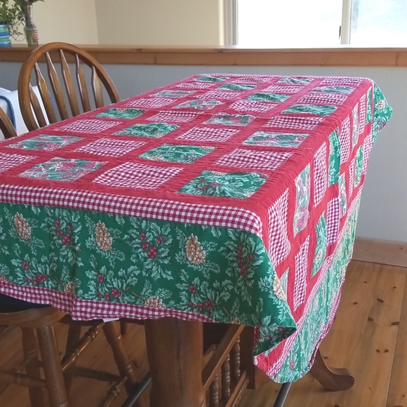 Vtg Round Tablecloth - 63" - Picture 4 of 8